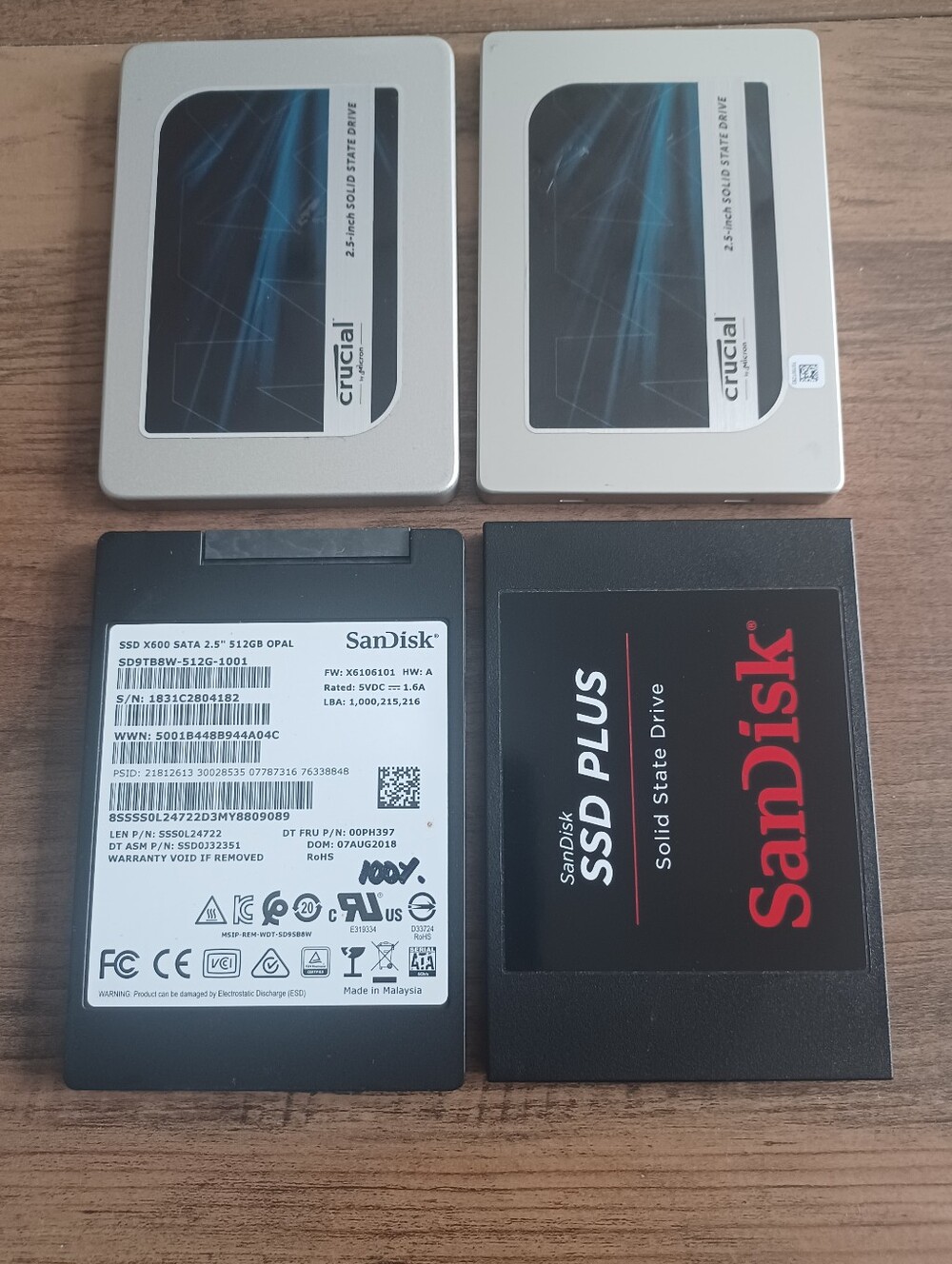 Lot of 4x SSD 2.5" Crucial And  SanDisk